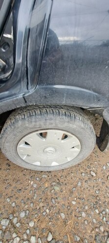 Nissan Sunny 2010, 195,729 km - 1.3 л - Salyan