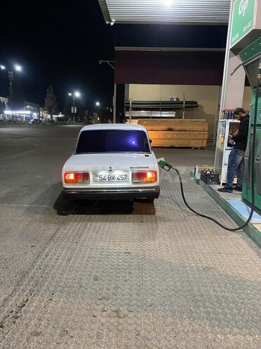LADA (VAZ) 2107 2006, 98,000 km - 1.6 л - Goranboy