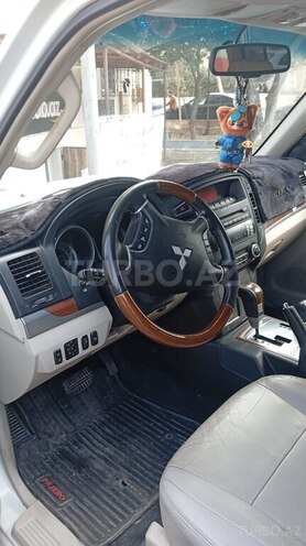 Mitsubishi Pajero 2008, 187,000 km - 3.0 l - Bakı