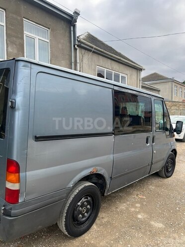 Ford Transit 2001, 500,000 km - 2.2 l - Quba