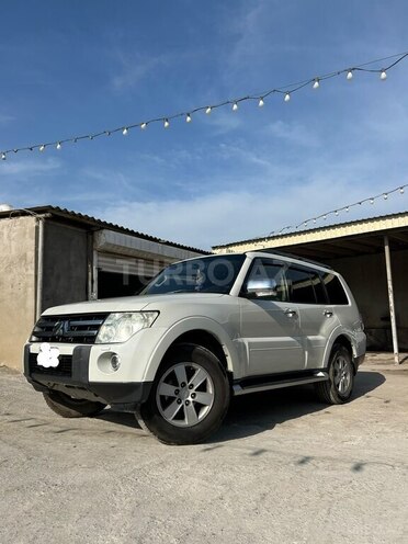 Mitsubishi Pajero 2008, 187,000 km - 3.0 l - Bakı
