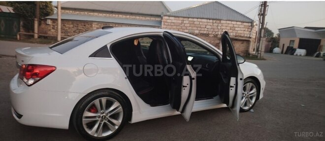 Chevrolet Cruze 2015, 376,000 km - 1.4 l - Qazax
