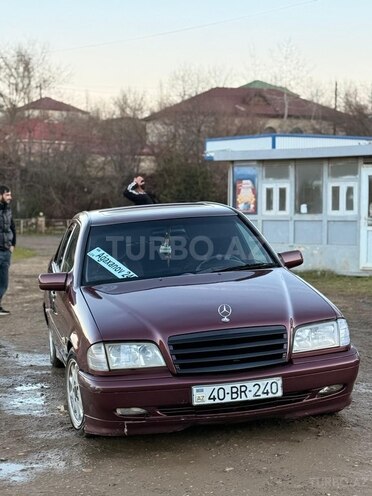Mercedes C 180 1997, 432,443 km - 1.8 l - Qusar