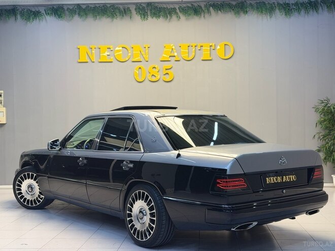 Mercedes 220 E 1991, 60,000 km - 2.2 l - Sumqayıt