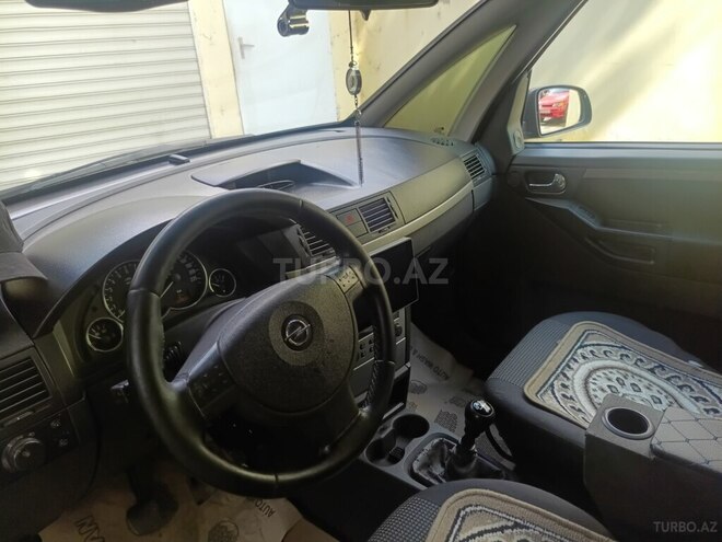 Opel Meriva 2005, 193,000 km - 1.6 л - Xudat