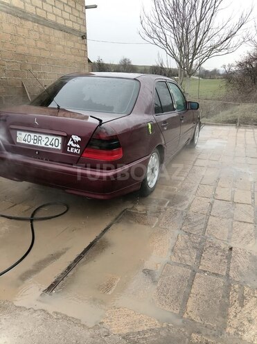 Mercedes C 180 1997, 432,443 km - 1.8 l - Qusar