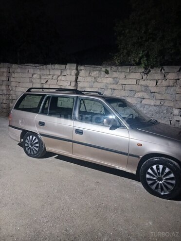 Opel Astra 1997, 999,900 km - 1.6 l - Bakı