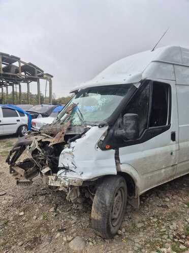 Ford Transit 2007, 240,000 km - 2.4 л - Quba
