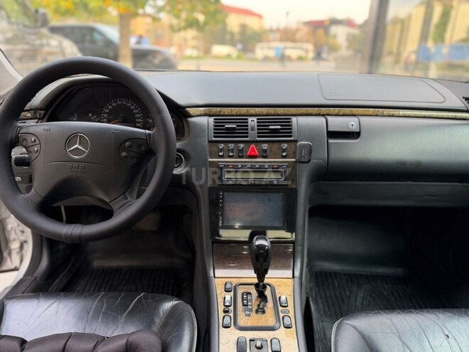 Mercedes E 270 2001, 420,000 km - 2.7 l - Sumqayıt