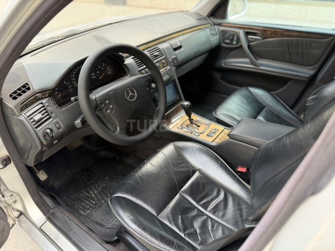 Mercedes E 270 2001, 420,000 km - 2.7 l - Sumqayıt