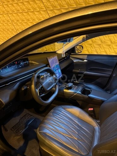 Changan Qiyuan A05 2025, 22,000 km - 1.5 л - Bakı