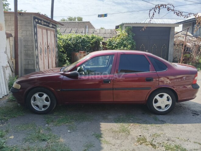 Opel Vectra 1997, 490,000 km - 1.6 л - Şəki