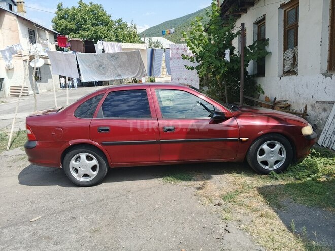 Opel Vectra 1997, 490,000 km - 1.6 л - Şəki