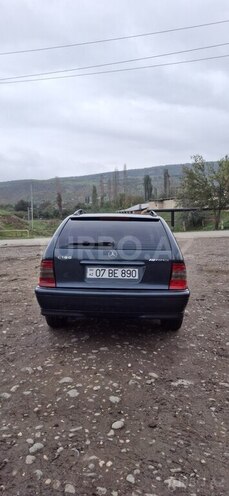 Mercedes C 180 1999, 400,000 km - 1.8 l - Qusar