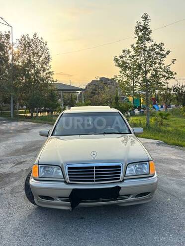 Mercedes C 230 2000, 255,000 km - 2.3 l - Mingəçevir
