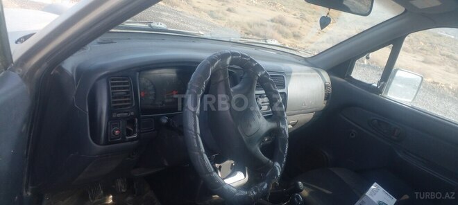Mitsubishi L200 2005, 511,221 km - 2.5 l - Bakı