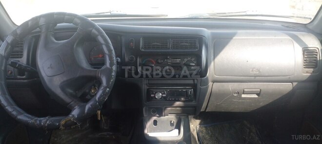 Mitsubishi L200 2005, 511,221 km - 2.5 l - Bakı