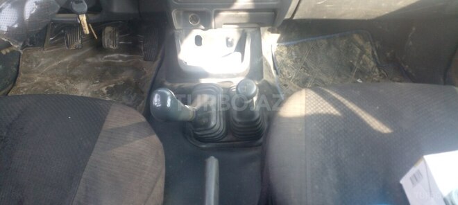 Mitsubishi L200 2005, 511,221 km - 2.5 l - Bakı