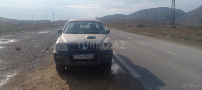 Mitsubishi L200 2005, 511,221 km - 2.5 l - Bakı