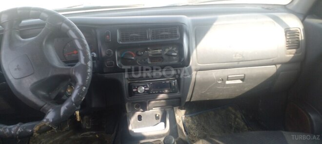 Mitsubishi L200 2005, 511,221 km - 2.5 l - Bakı