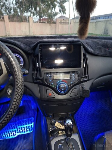 Hyundai i30 2010, 241,000 km - 1.6 л - Bakı