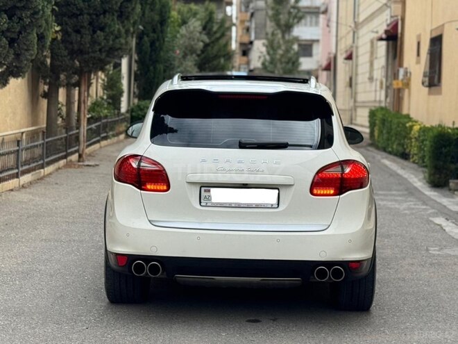 Porsche Cayenne Turbo 2011, 204,000 km - 4.8 л - Bakı