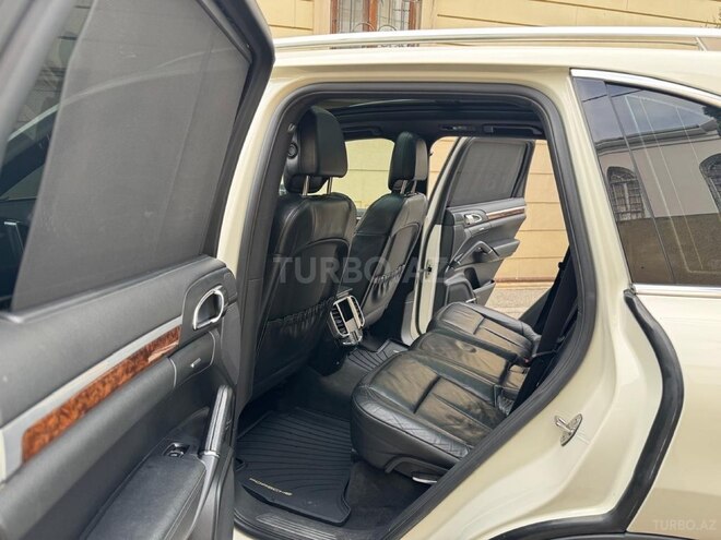 Porsche Cayenne Turbo 2011, 204,000 km - 4.8 л - Bakı