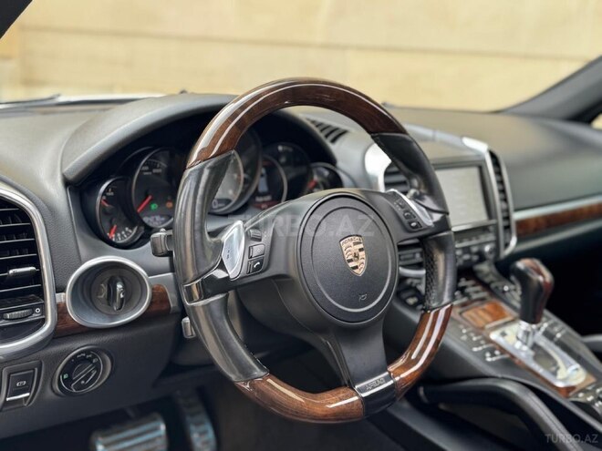 Porsche Cayenne Turbo 2011, 204,000 km - 4.8 л - Bakı