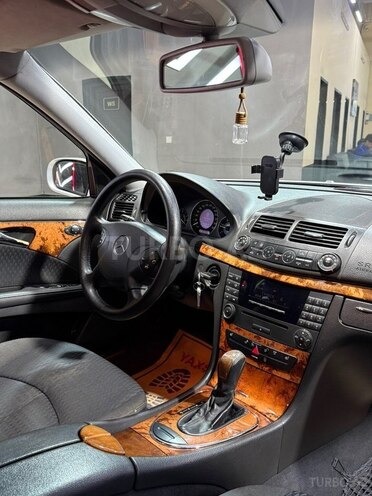 Mercedes E 220 2006, 333,888 km - 2.2 л - Sumqayıt