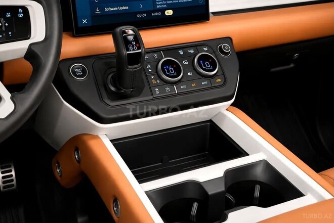 Land Rover Defender 2025, 65,000 km - 3.0 l - Bakı