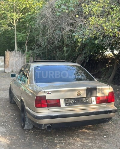 BMW 520 1988, 380,000 km - 2.0 л - Bakı