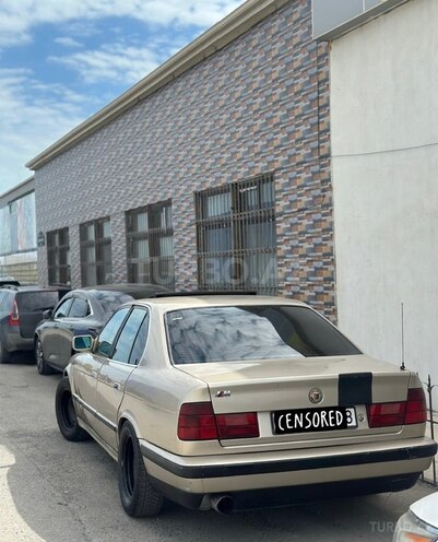 BMW 520 1988, 380,000 km - 2.0 л - Bakı