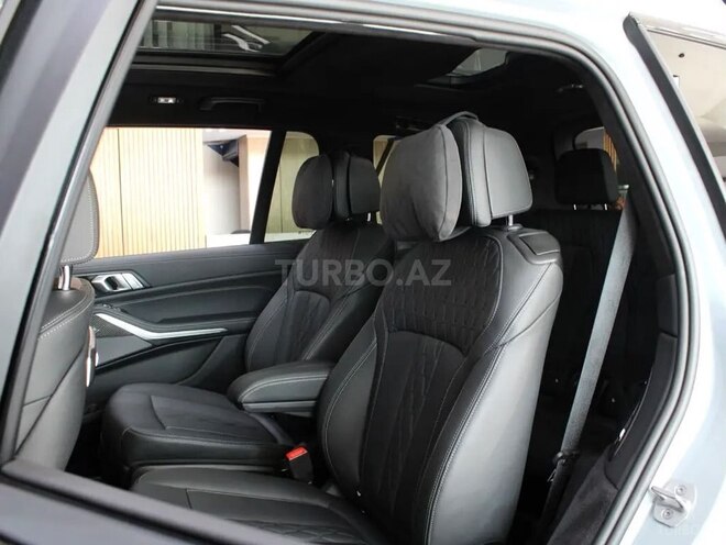 BMW X7 2024, 25,000 km - 4.4 l - Bakı