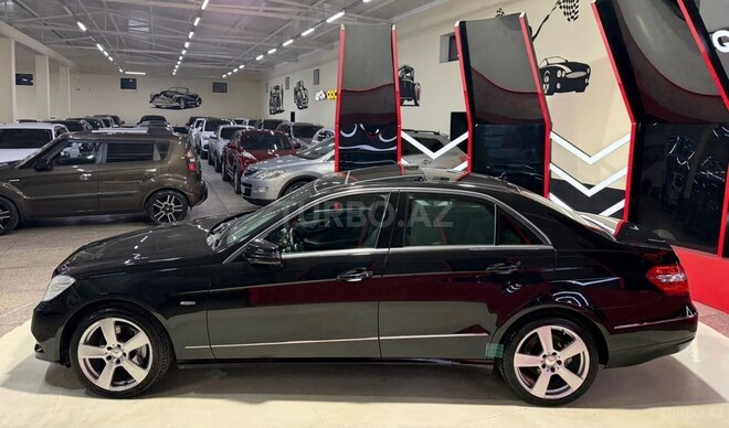 Mercedes E 350 2010, 295,333 km - 3.5 л - Sumqayıt