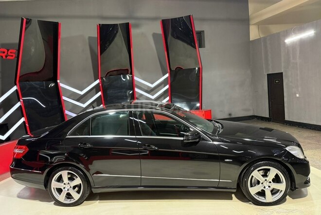 Mercedes E 350 2010, 295,333 km - 3.5 л - Sumqayıt
