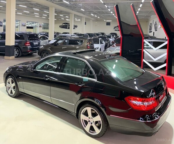 Mercedes E 350 2010, 295,333 km - 3.5 л - Sumqayıt