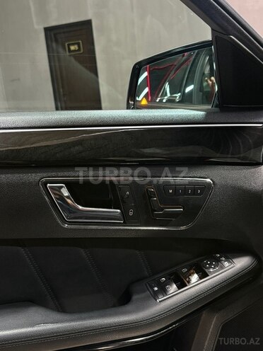 Mercedes E 350 2010, 295,333 km - 3.5 л - Sumqayıt