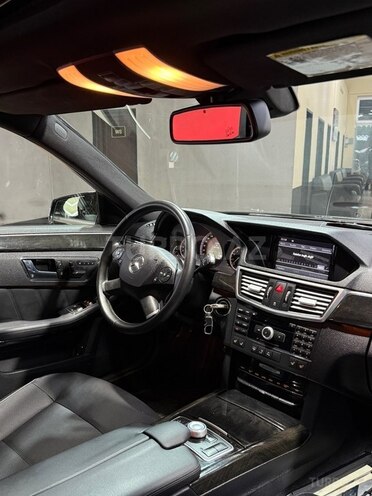 Mercedes E 350 2010, 295,333 km - 3.5 л - Sumqayıt