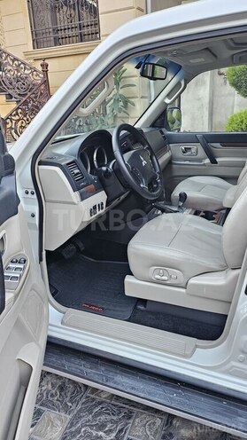 Mitsubishi Pajero 2008, 192,400 km - 3.0 л - Bakı