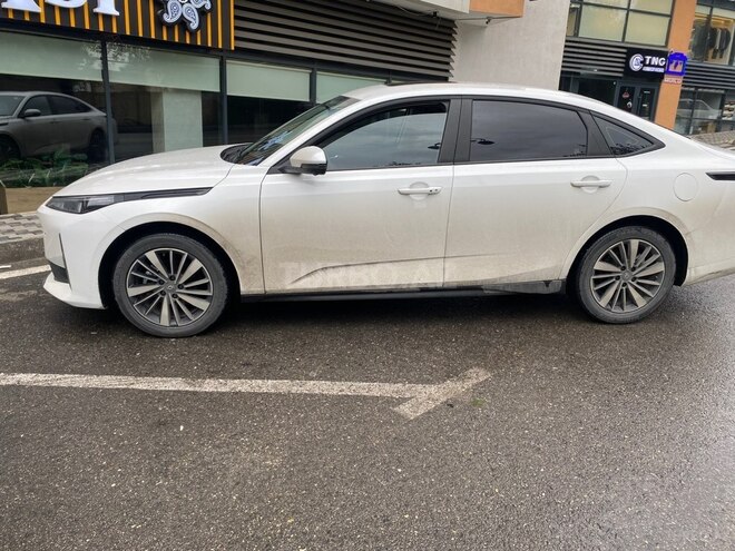 Changan Qiyuan A05 2025, 5,000 km - 1.5 л - Bakı