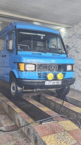 Mercedes 208 D 1993, 229,157 km - 2.4 l - Bakı