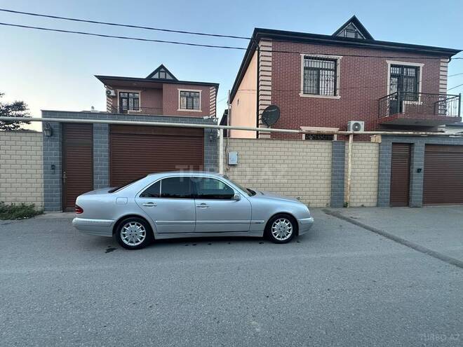 Mercedes E 220 2000, 426,271 km - 2.2 l - Bakı