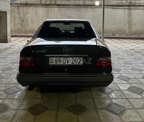 Mercedes  1995, 300,000 km - 3.0 l - Sumqayıt