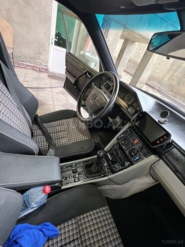 Mercedes  1995, 300,000 km - 3.0 l - Sumqayıt