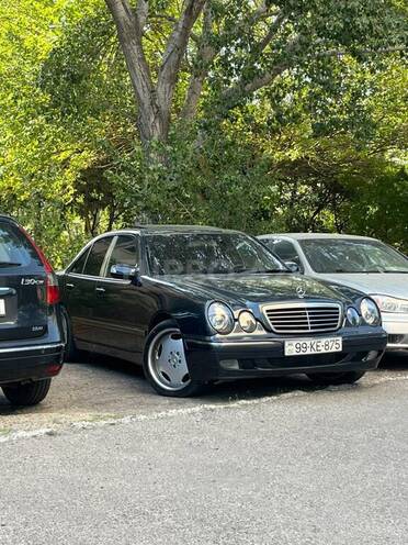 Mercedes E 270 2000, 400,000 km - 2.7 l - Bakı