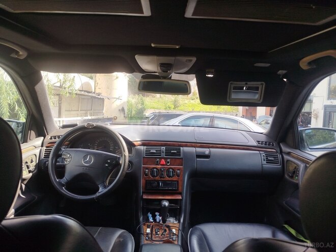 Mercedes E 270 2000, 400,000 km - 2.7 l - Bakı