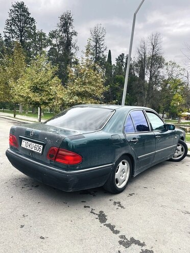 Mercedes E 280 1996, 375,412 km - 2.8 l - Quba