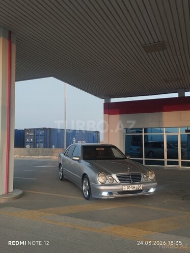 Mercedes E 270 2001, 283,000 km - 2.7 l - Salyan