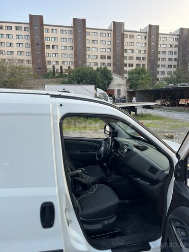 Fiat Doblo 2012, 205,124 km - 1.3 l - Bakı