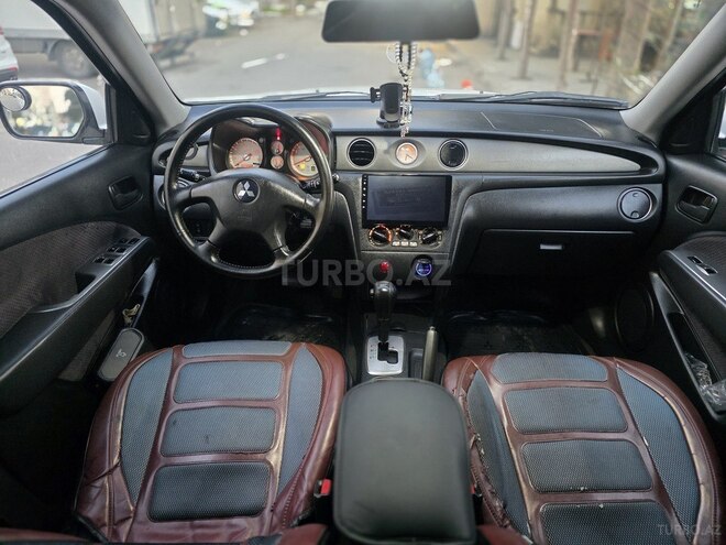 Mitsubishi Outlander 2002, 290,000 km - 2.4 л - Bakı